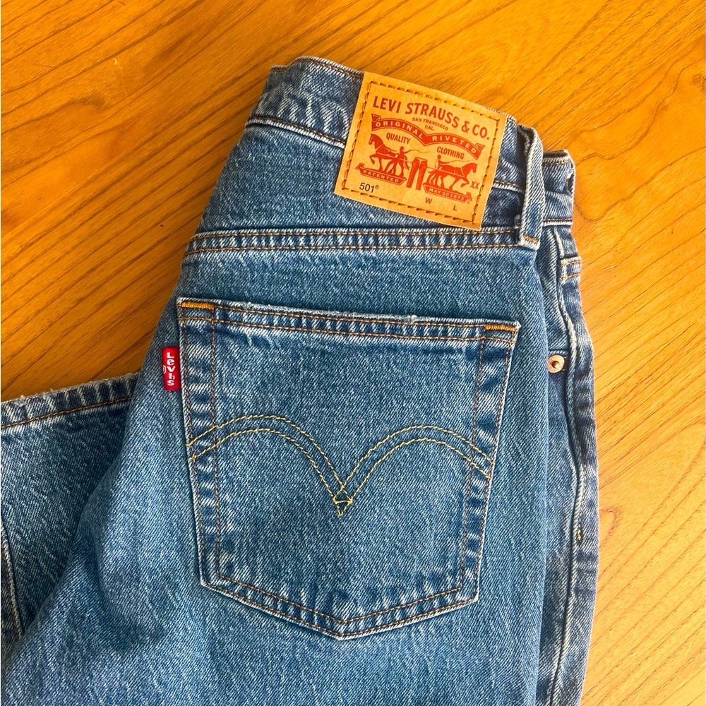 Levi’s Women’s High Waisted Straight Jeans